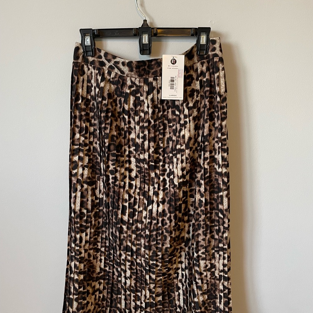 Leopard Print Pleated Skirt